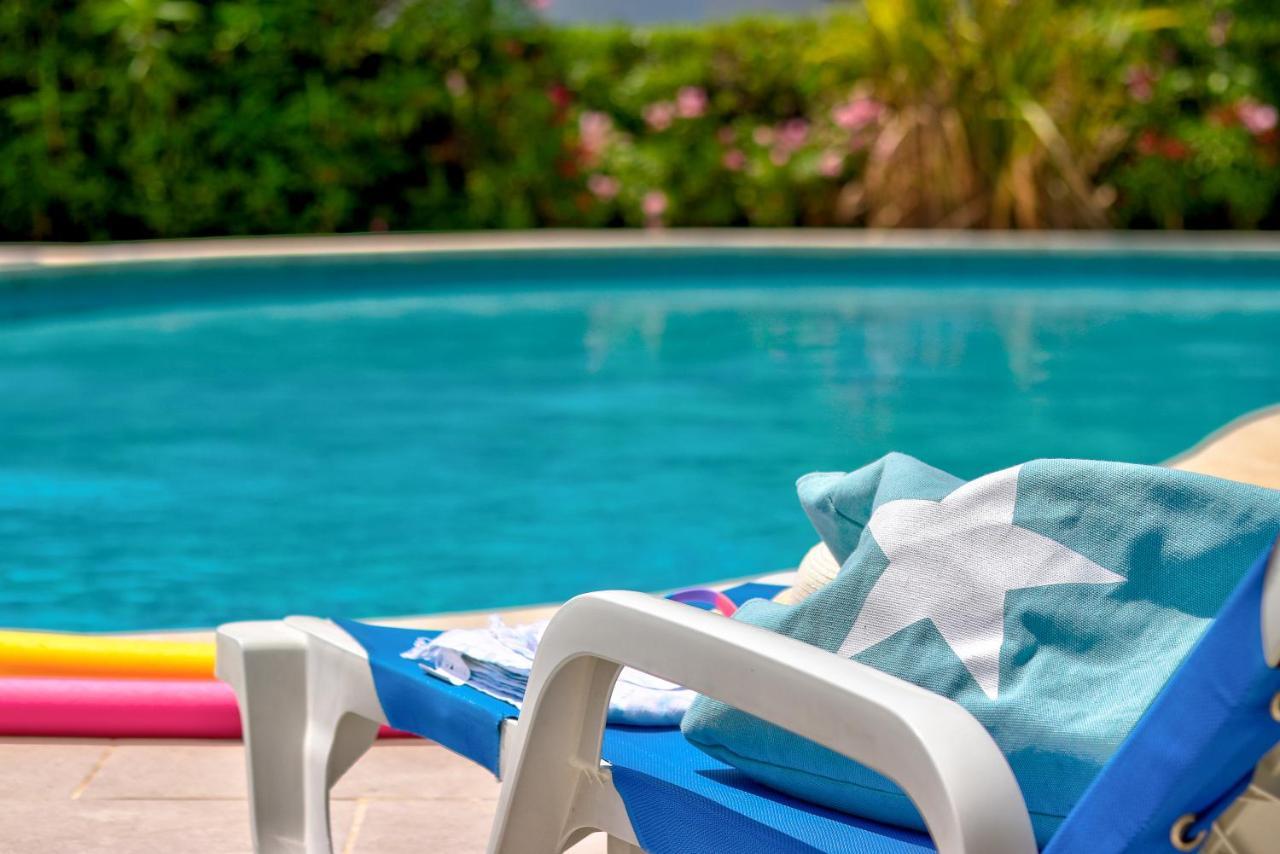 Apartamentos Llevant Port de Pollença Exteriör bild