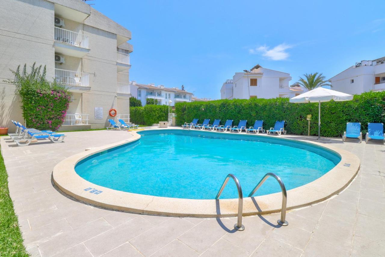 Apartamentos Llevant Port de Pollença Exteriör bild