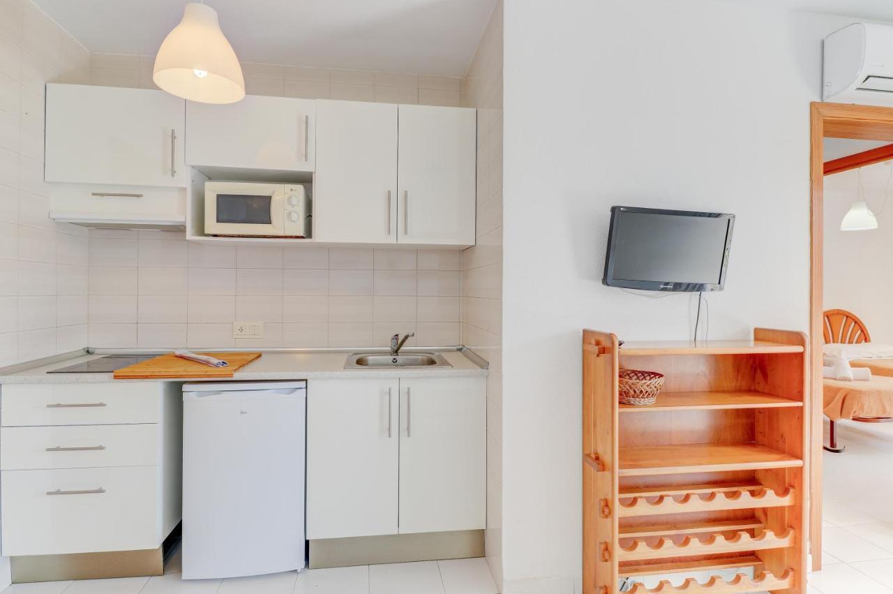 Apartamentos Llevant Port de Pollença Exteriör bild