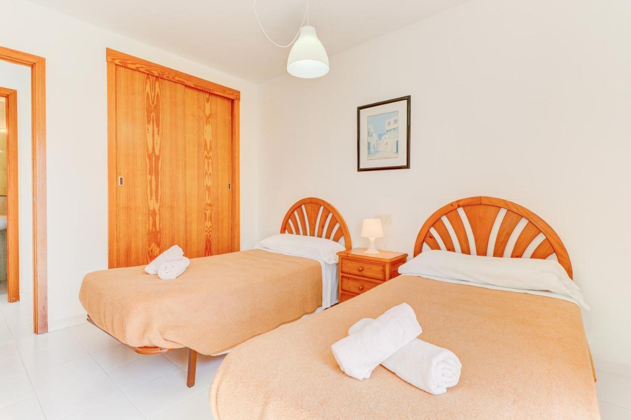 Apartamentos Llevant Port de Pollença Exteriör bild