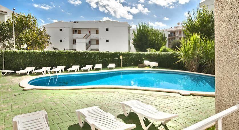 Apartamentos Llevant Port de Pollença Exteriör bild