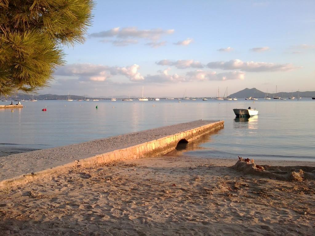 Apartamentos Llevant Port de Pollença Exteriör bild